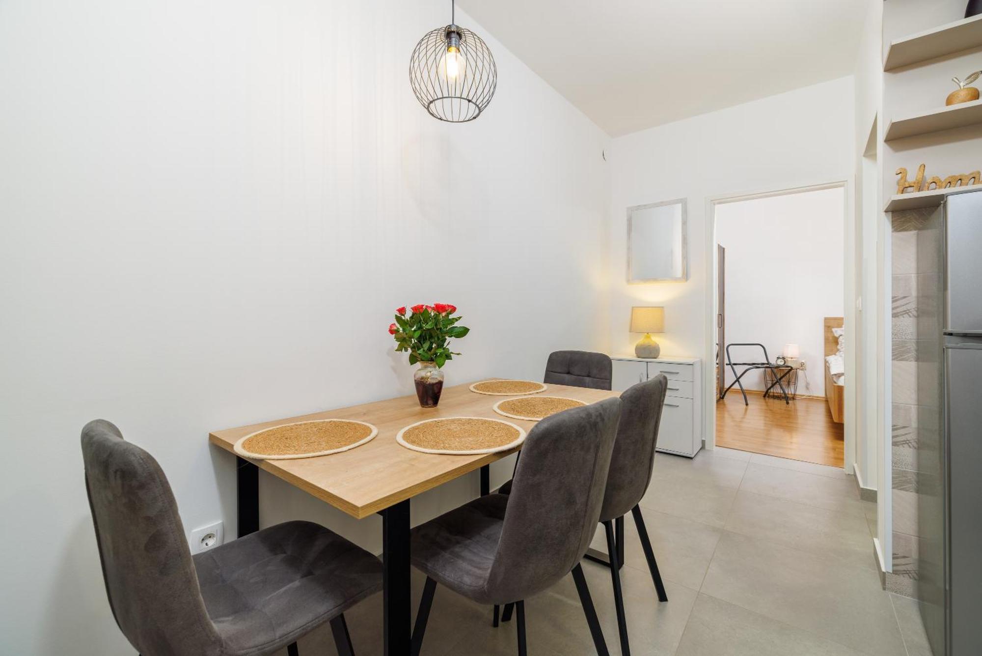 Apartmani Viktorija Jadranovo Kültér fotó