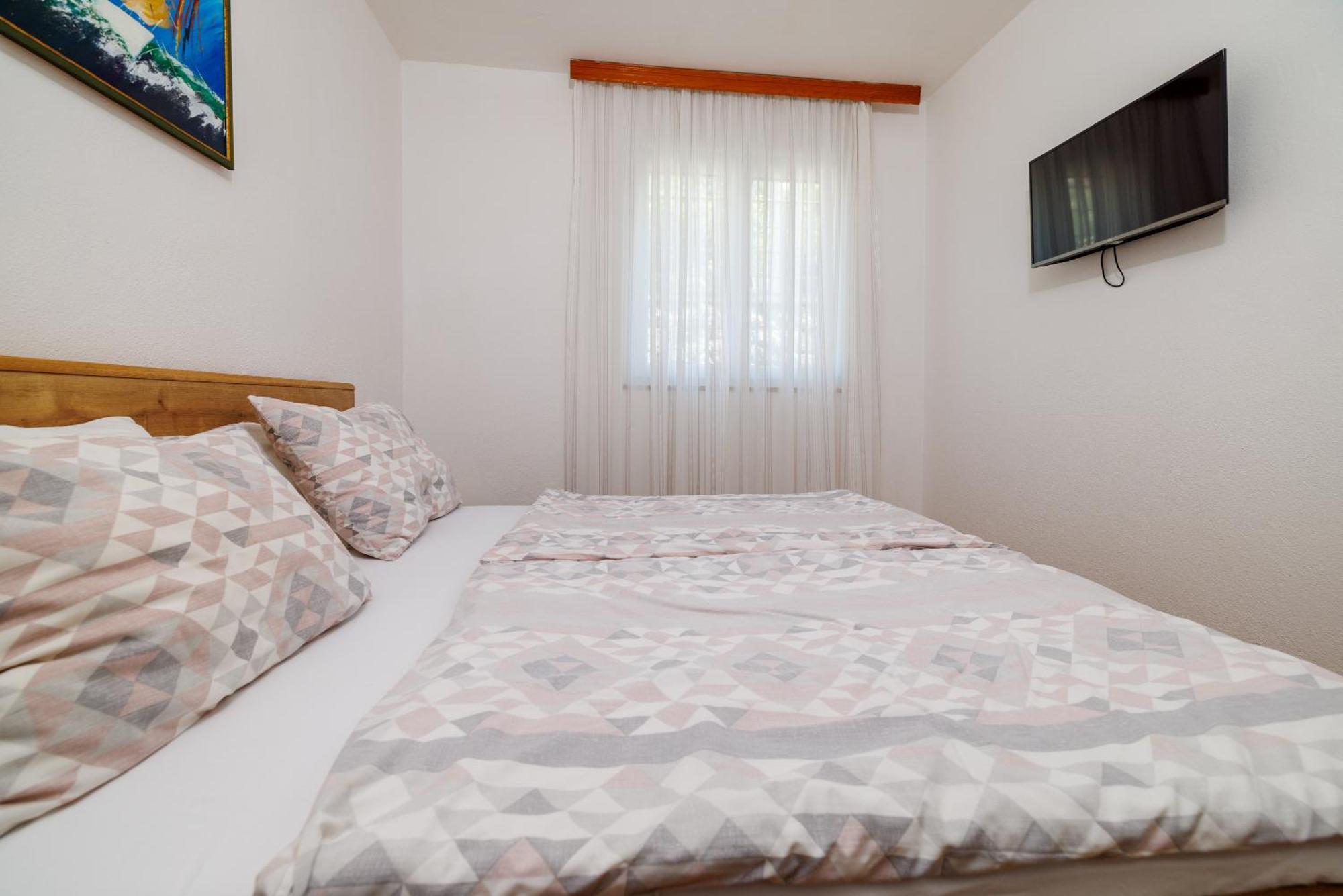 Apartmani Viktorija Jadranovo Kültér fotó