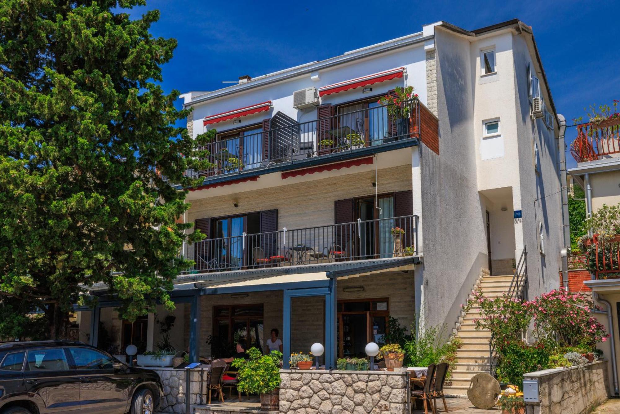Apartmani Viktorija Jadranovo Kültér fotó